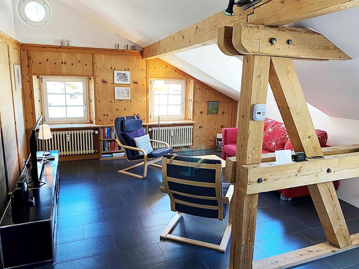 Dachwohnung Im Alpenstil, 60M2 Fuer 2P, Mit Garage - Bm186 Pontresina Buitenkant foto